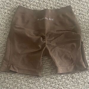 Alphalete Contour Shorts color Sand